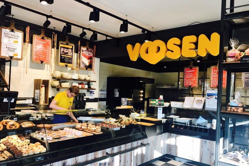 3D-Logo für Bäckerei Voosen aus CNC-gefrästem Hartschaum